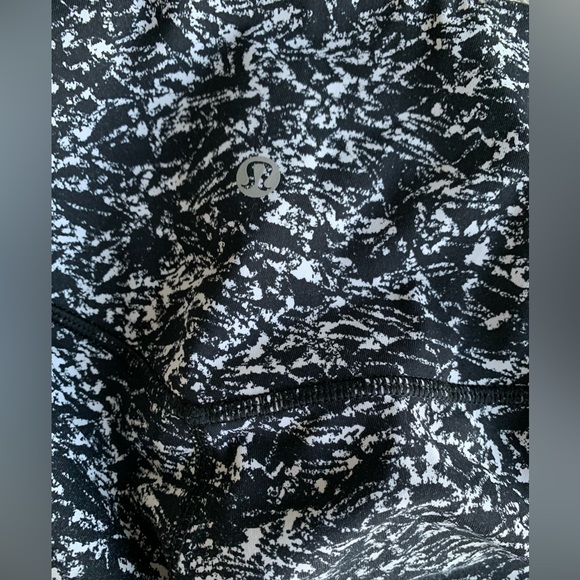 SOLD Lululemon leggings - Picture 3 of 3